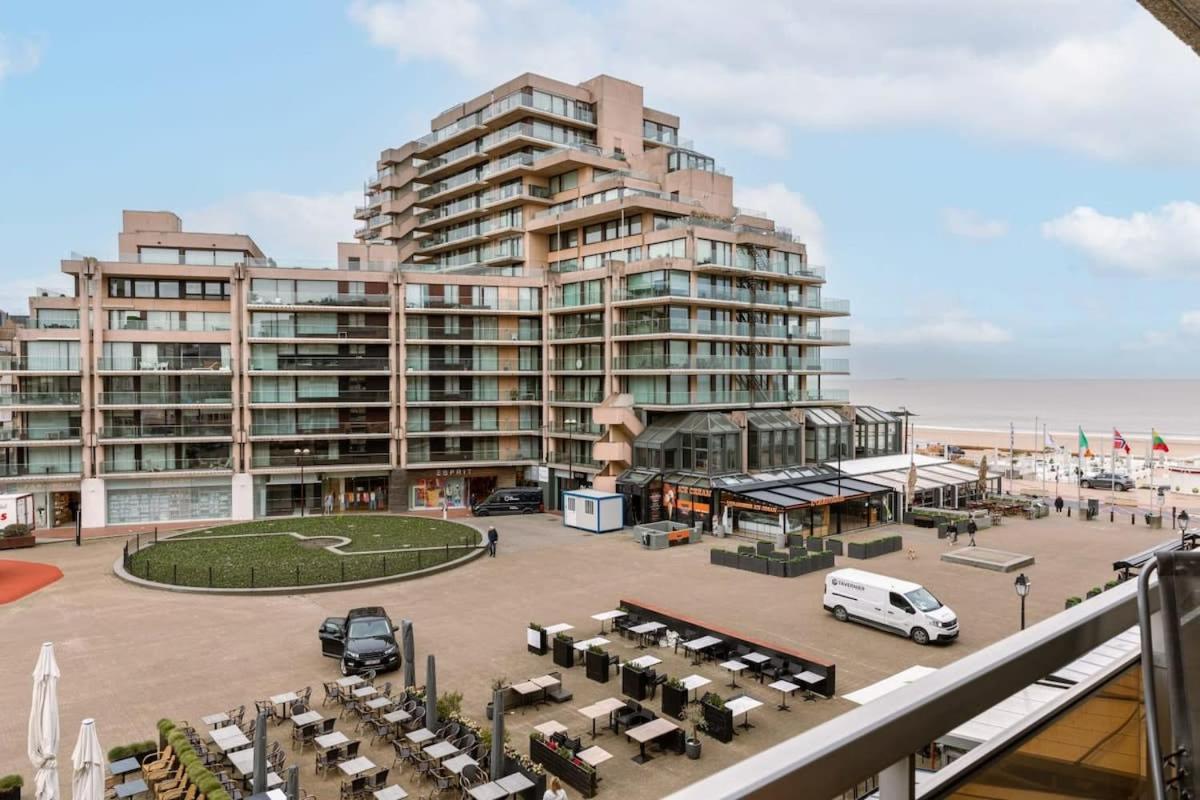 Modern Apartment In Centre Of Knokke Exterior foto